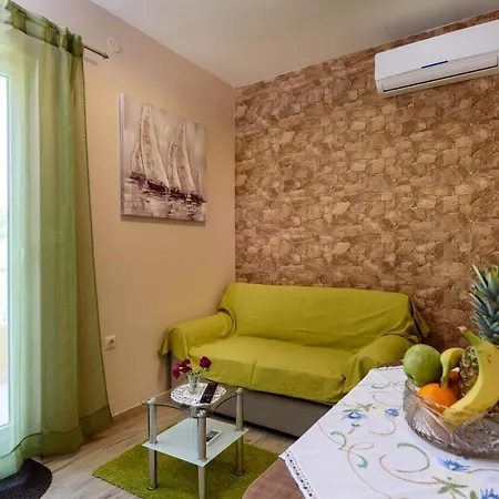 Tatinja A5-6 Apartamento Trogir