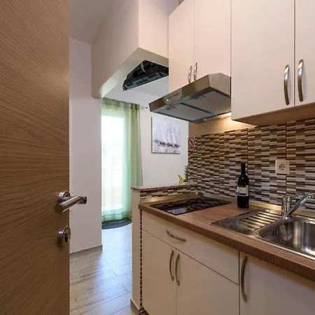 Tatinja A5-6 Τρογκίρ