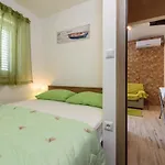 Tatinja A5-6 Διαμέρισμα *